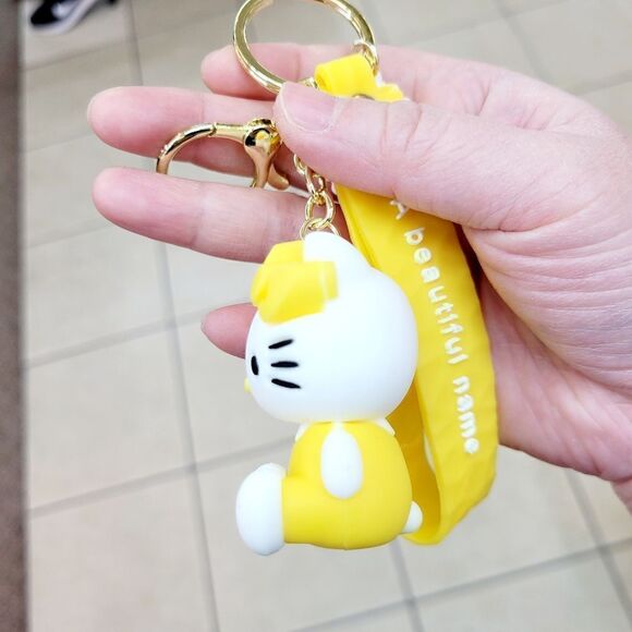 Brand New Yellow Hello Kitty Keychain - Picture 2 of 5